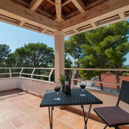 Beachside Villa Marko