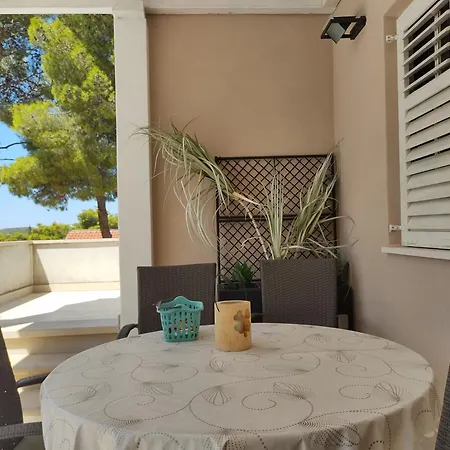 Beachside Villa Marko *