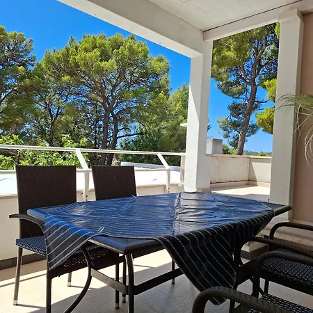 Beachside Villa Marko Apartman