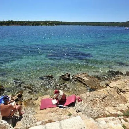 Beachside Villa Marko *