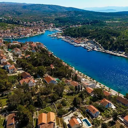 Beachside Villa Marko Apartment