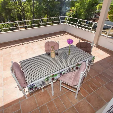Apartment Beachside Villa Marko *
