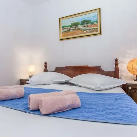 Beachside Villa Marko Apartman *