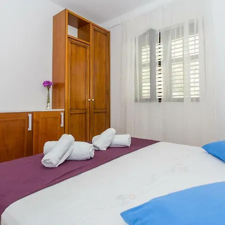 Beachside Villa Marko