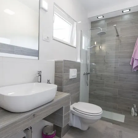 Apartment Beachside Villa Marko Milna (Brac)