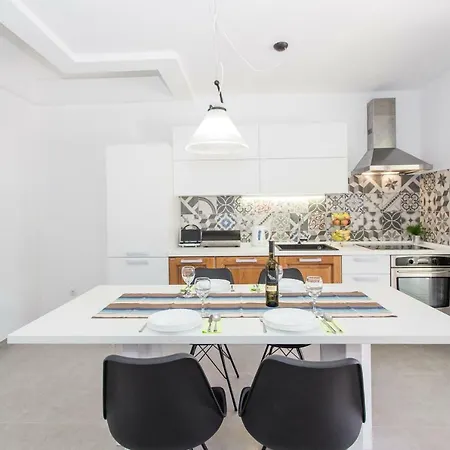 아파트 Beachside Marko *